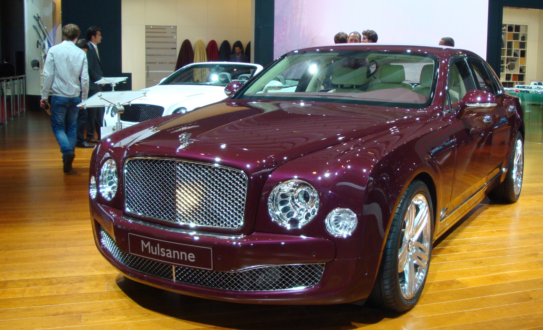 Professional Luxury Car Selection Services with Personalized Client Focus Across Spain